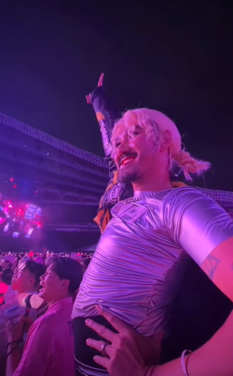 ม้าม่วง