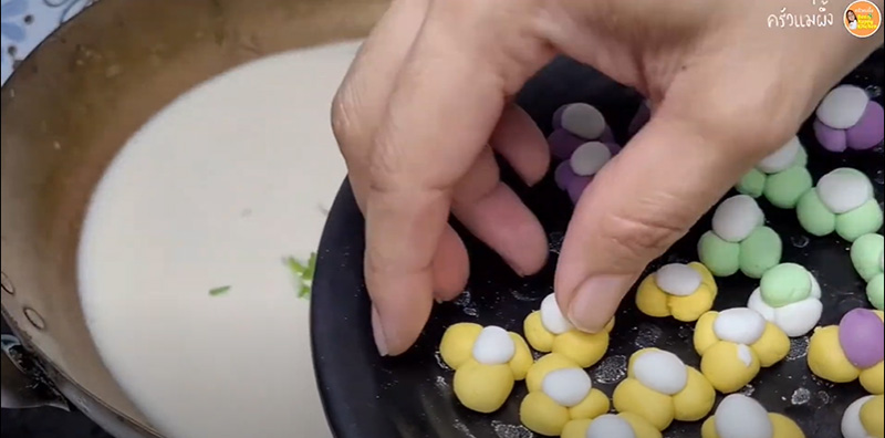 บัวลอยดอกไม้สีสวยจากธรรมชาติ วิธีทำ