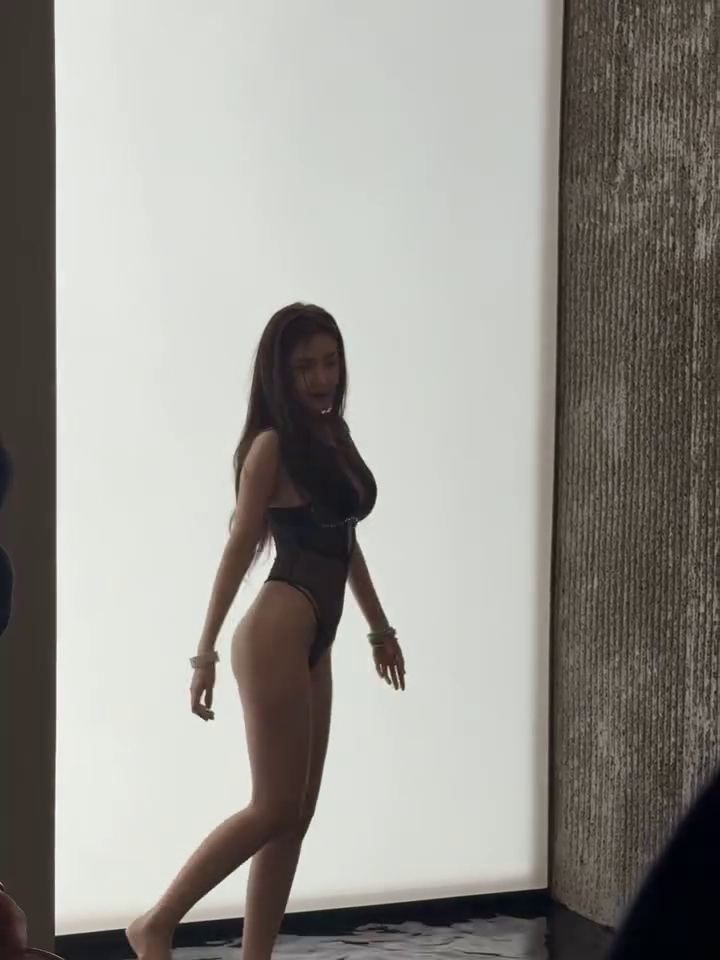 เบียร์ เดอะวอยซ์ Photobook