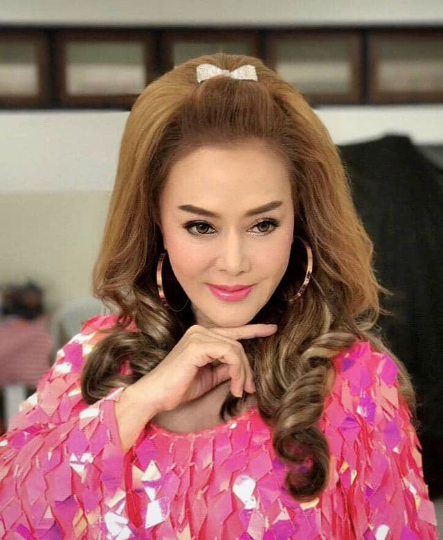 จิ๊ก เนาวรัตน์