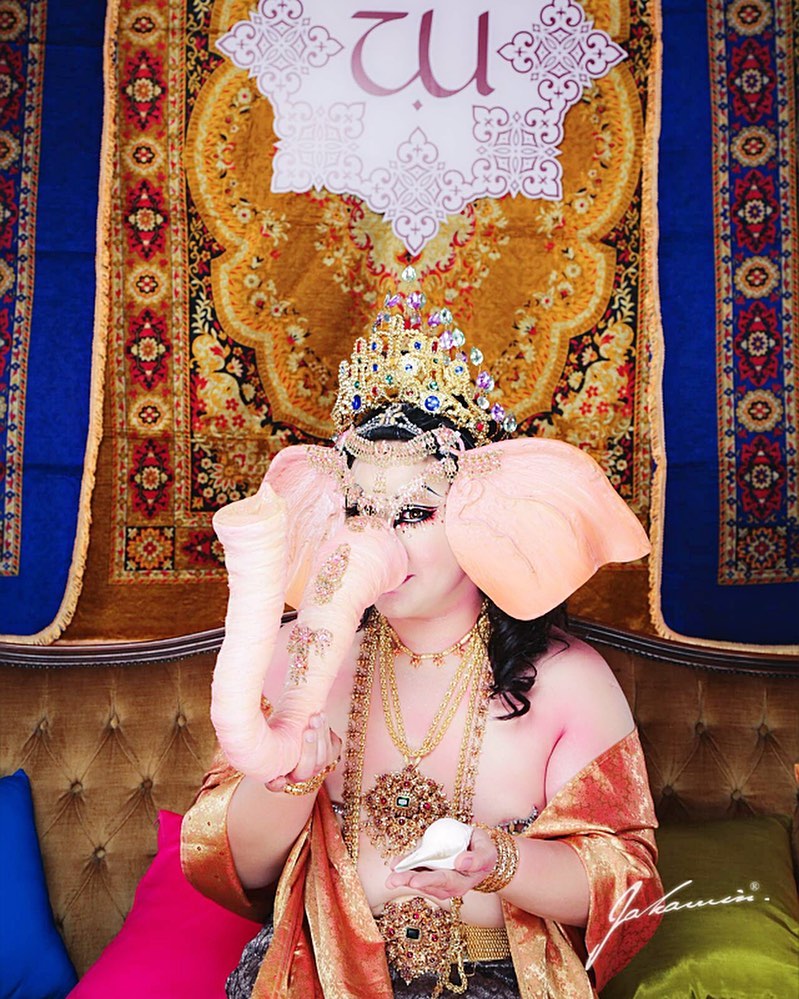 ดีเจบุ๊กโกะ