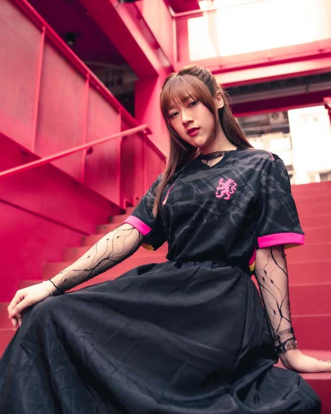 พลอยสุรีย์