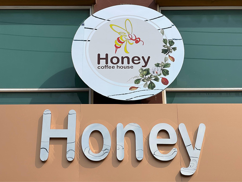 Honey Coffee and Tea คาเฟ่กรุงเทพ