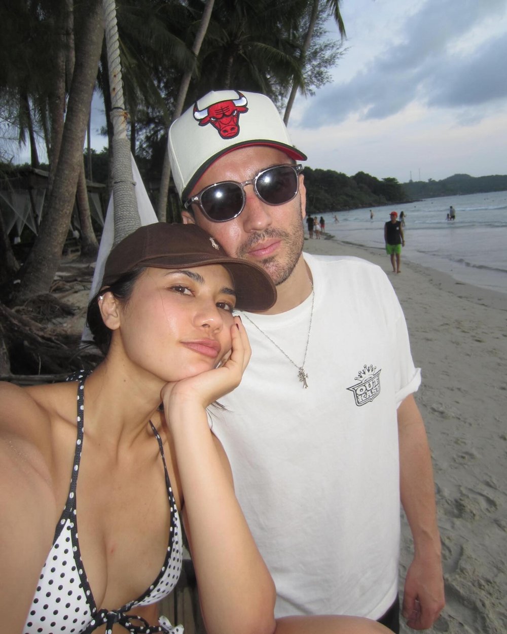 น้ำตาล ชลิตา ควงแฟนฝรั่งเที่ยวทะเล ทั้งหวานทั้งแซ่บ