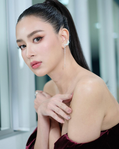 เบนซ์ ปุณยาพร ประวัติ