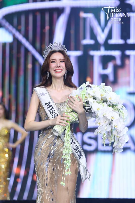 บุ๊ค ธีรชยา พิมพ์กิติเดช ผู้คว้ามงกุฎ Miss Tiffany 2026 