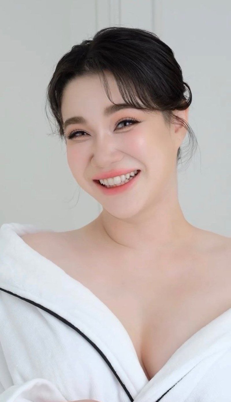 แต่งแล้ว นนนี่ ลูกสาว แอน สิเรียม ควงแฟนหนุ่มเข้าพิธีวิวาห์ เจ้าสาวสวยออร่ามาก