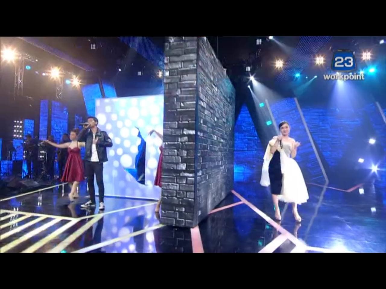  ร้องข้ามกำแพง The Wall Song