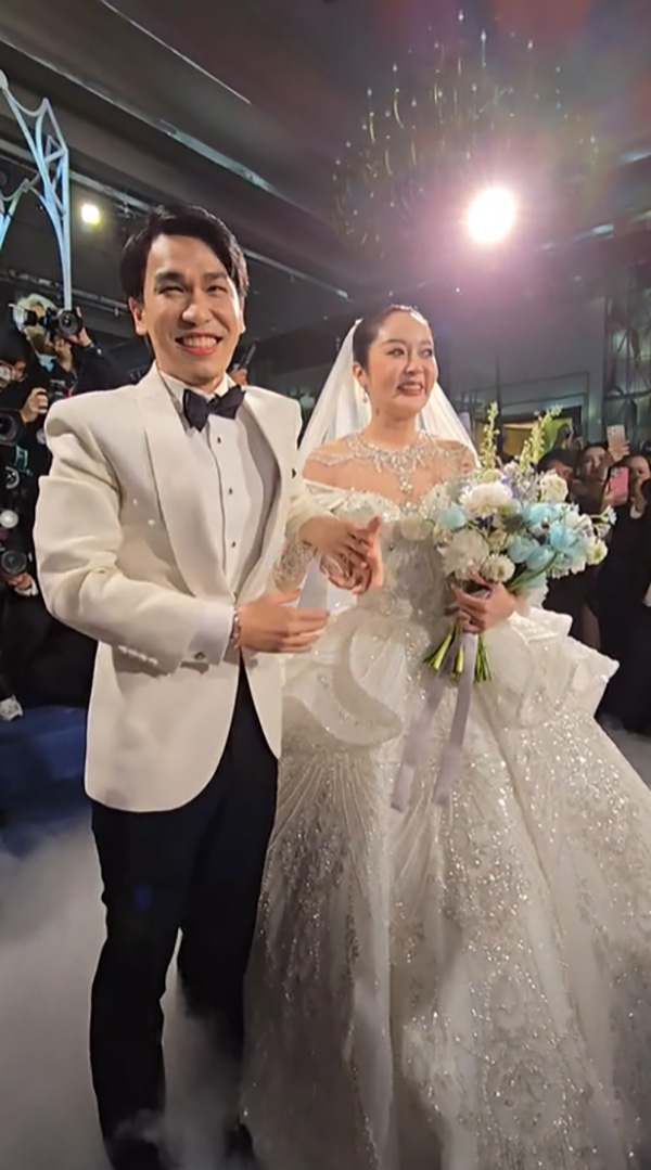 ภาพบรรยากาศ งานฉลองสมรสแก้มบุ๋ม พี่พีท 