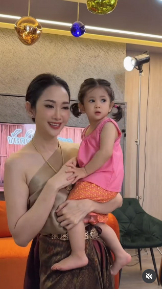 น้องพราวตะวัน ลูกสาว ยุ้ย จีรนันท์ ธันน์ ธนากร