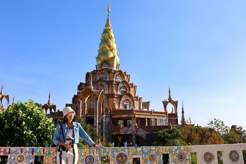 วัดพระธาตุผาซ่อนแก้ว