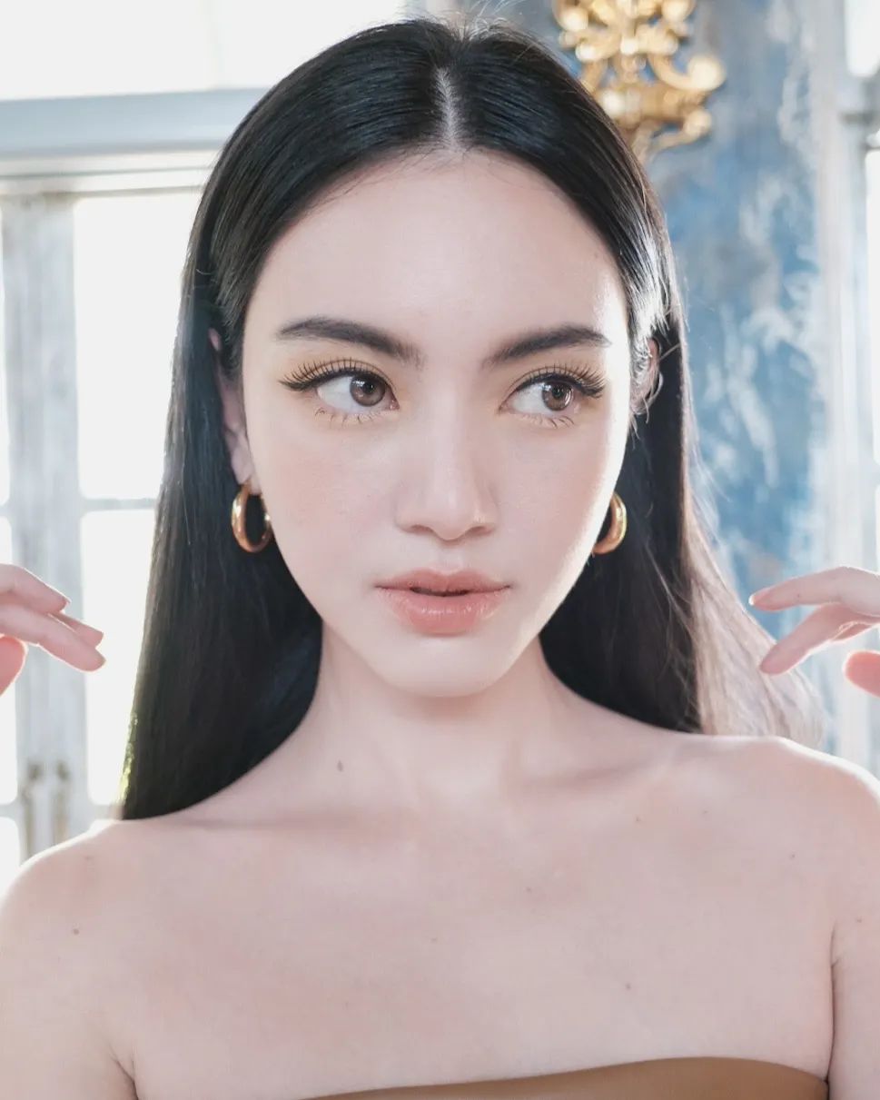 ใหม่ ดาวิกา