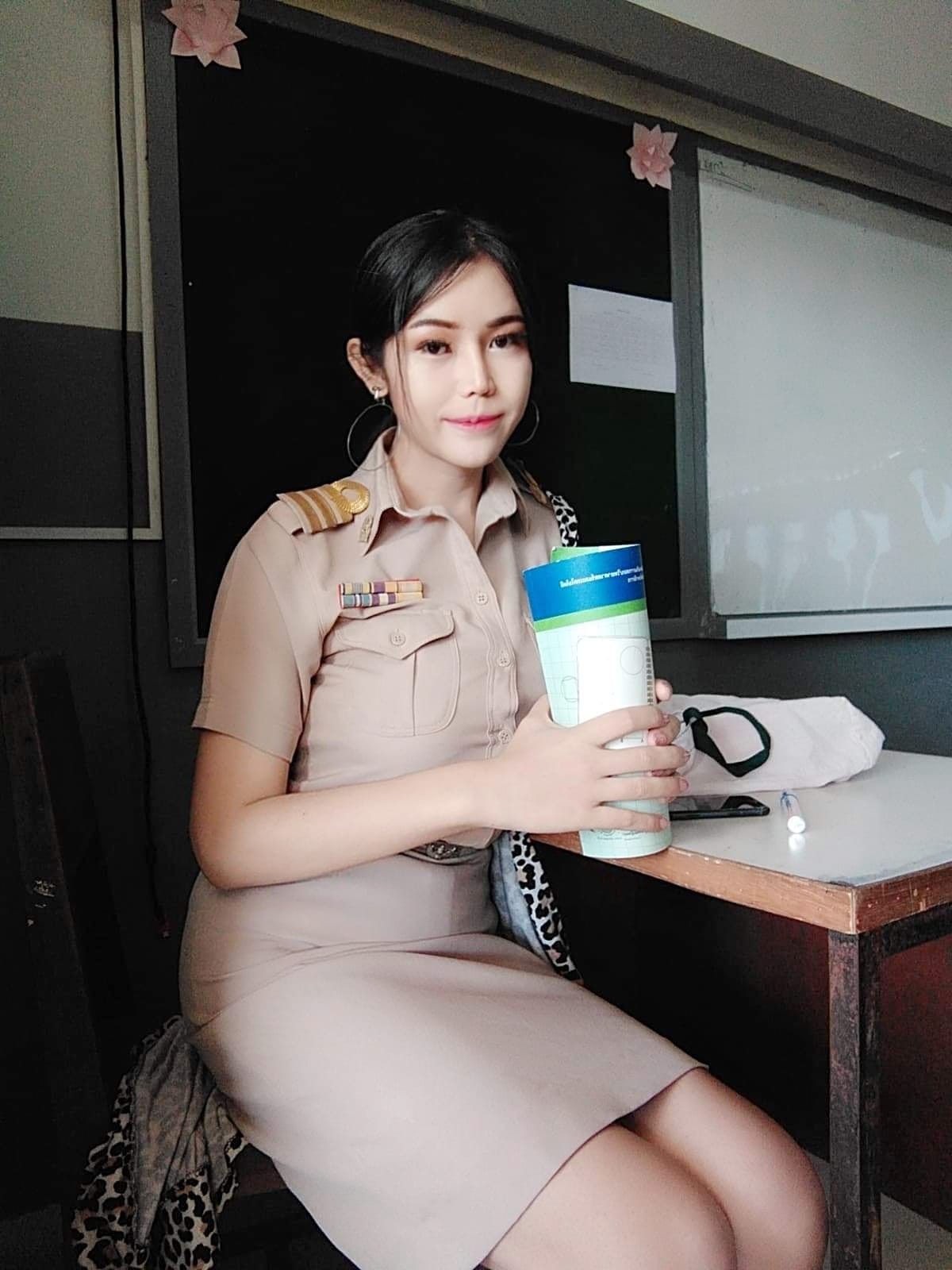 ครูเบล เปิดวาร์ปคุณครูสาวสวย ที่กำลังดังในโซเชียล