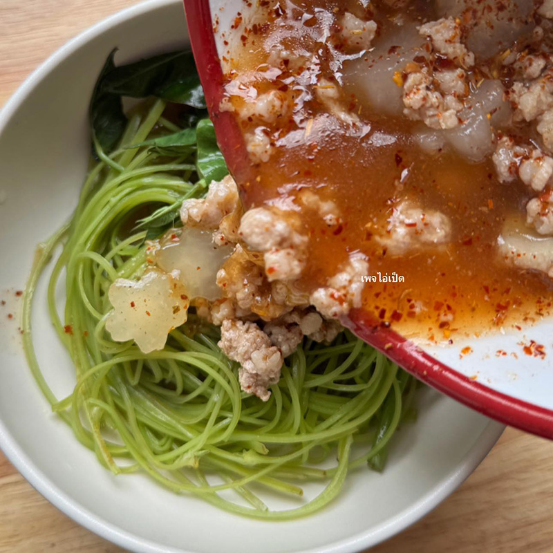 วิธีทำก๋วยเตี๋ยวเส้นผักบุ้ง