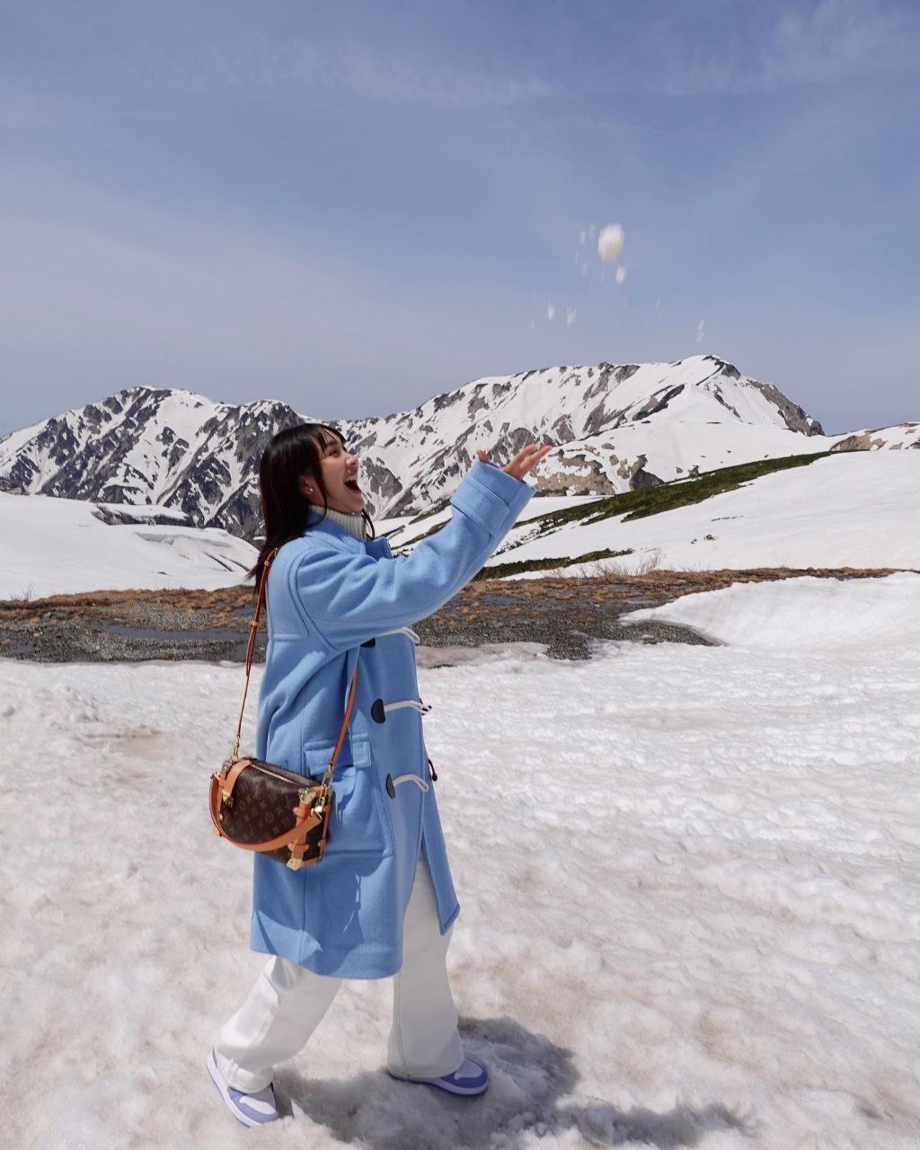 มิน พีชญา