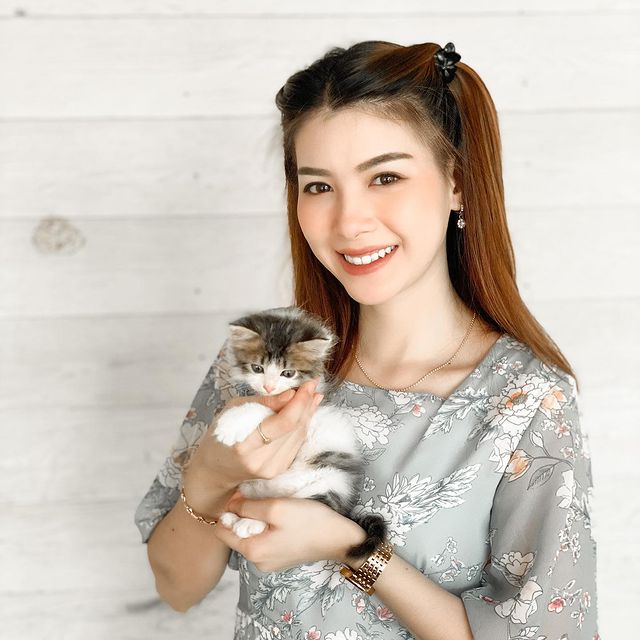 ครูแน็ค กนกลดา