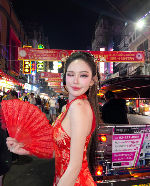 แฟชั่นดารารับตรุษจีน 2568 ส่อง 18 ไอเดียชุดจีนสุดอลัง สวยจึ้งแบบไม่มีใครยอมใคร