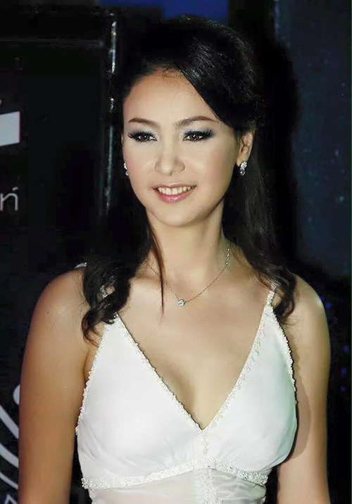 เงาะ กชกร พัฒนาการความสวย