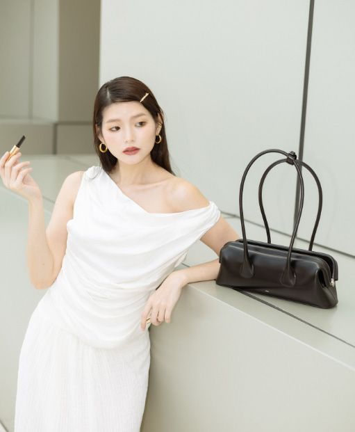 คิ้ว อนงค์นาถ