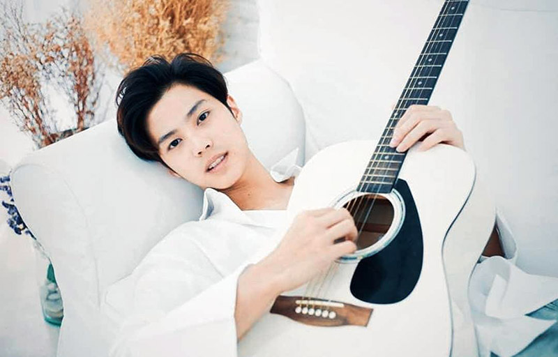 แบงค์ ธิติ