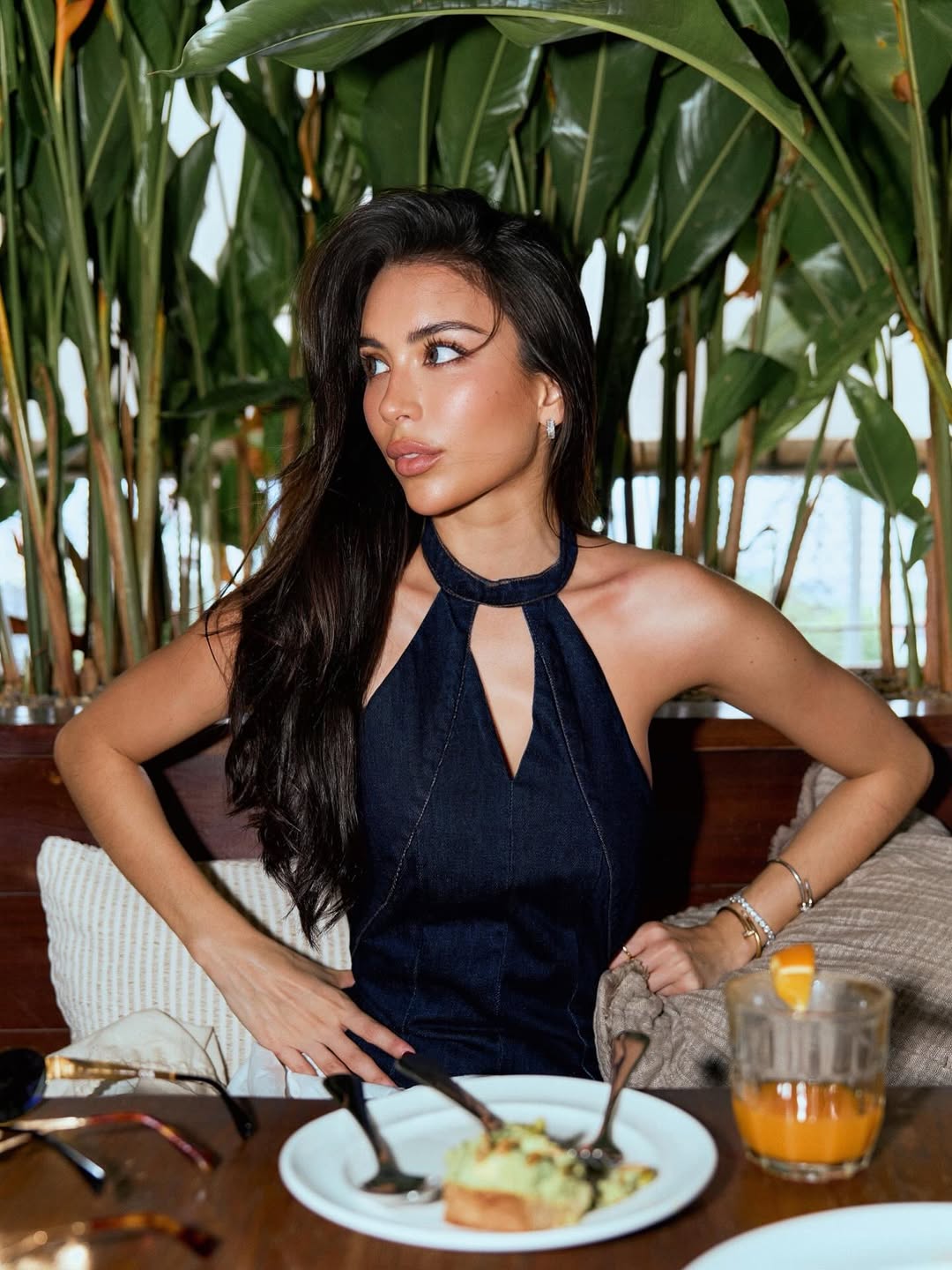 เจสซี่ เดอะเฟซ นางแบบสาวสวยหุ่นสับ