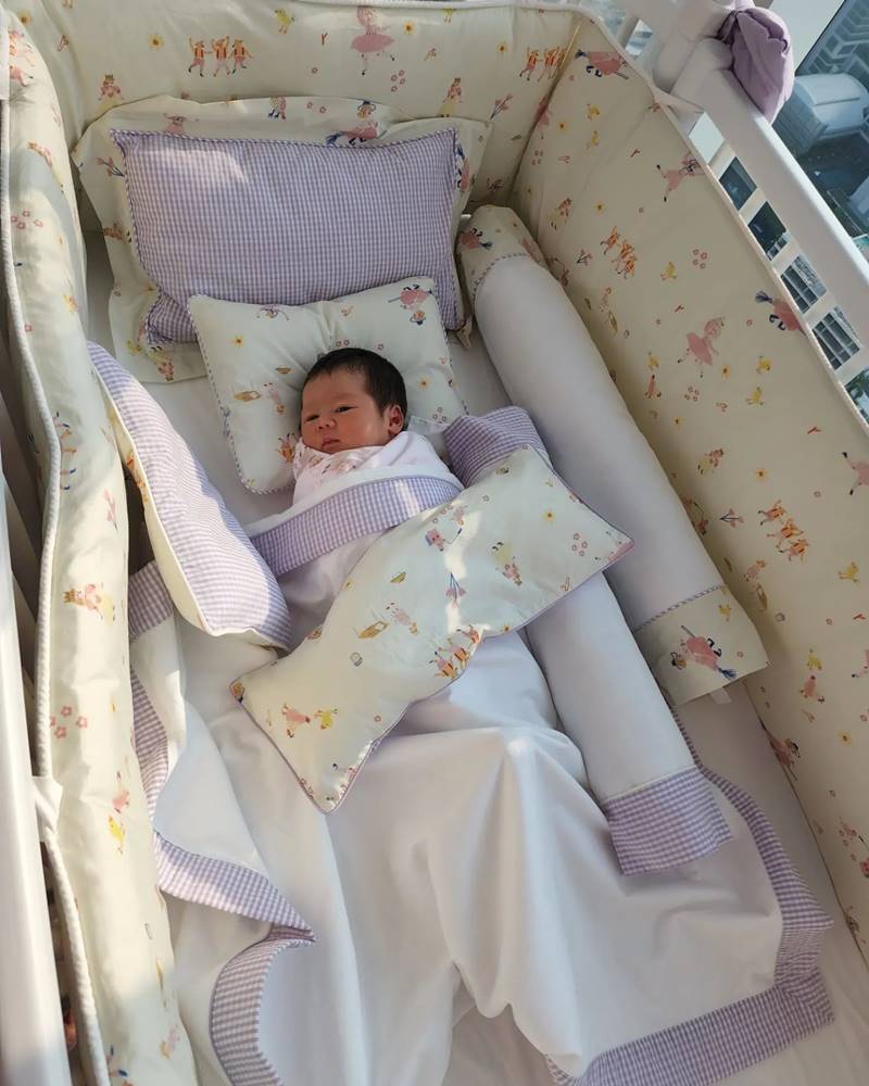  น้องแอบิเกล, ชมพู่ อารยา, ลูกสาว ชมพู่