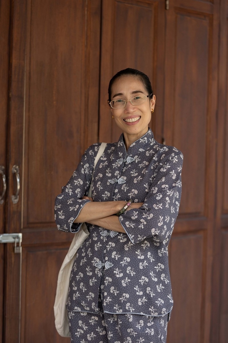 ใต้หล้า