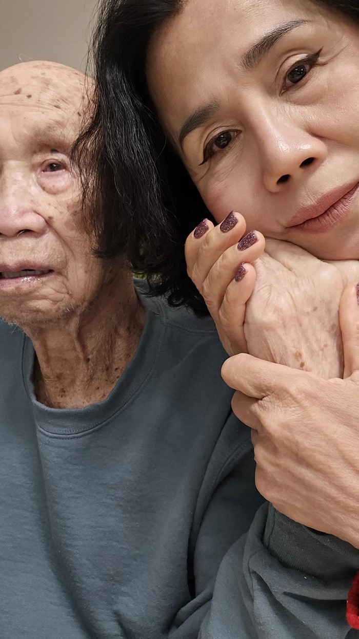  ยายหนิง เผยภาพคุณตาของ ชมพู่ อารยา