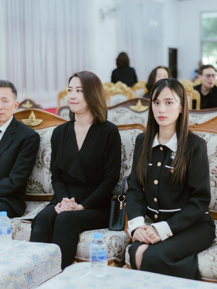 งานศพคุณพ่อ เก๋ไก๋ สไลเดอร์