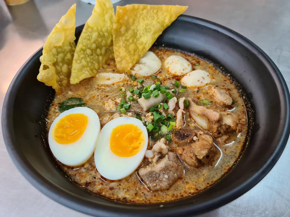 ก๋วยเตี๋ยวหมูต้มยำ