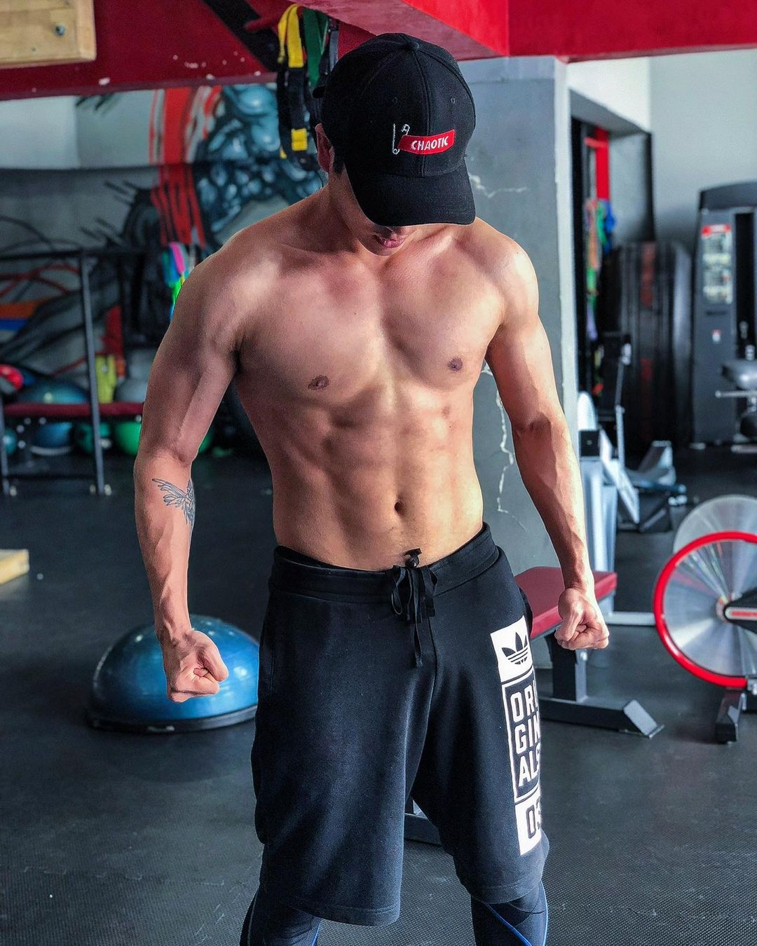 รอยสักดาราชาย