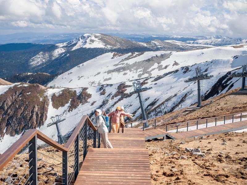 ภูเขาหิมะสือข่า Shika Snow Mountain