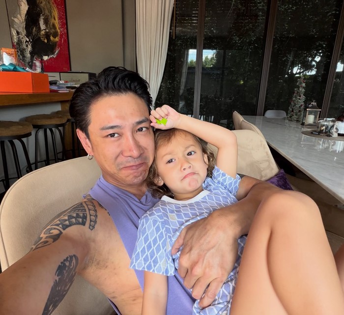 บอย ภิษณุ ร่วมเฟรม อแมนดา เชียร์ลูกสาวที่งานโรงเรียน