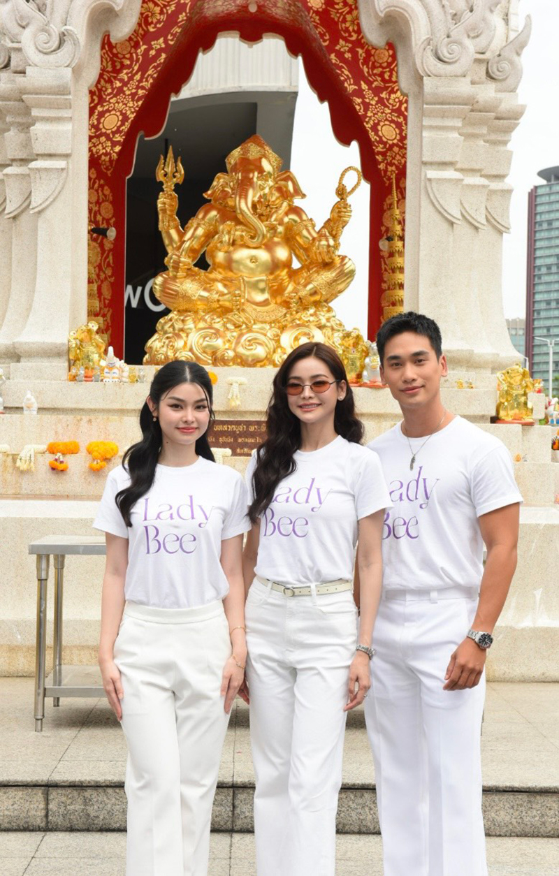 Lady Bee คุณบุญเลื่อง จันดารา อิงฟ้า วราหะ หนังไทย ภาพงานบวงสรวง