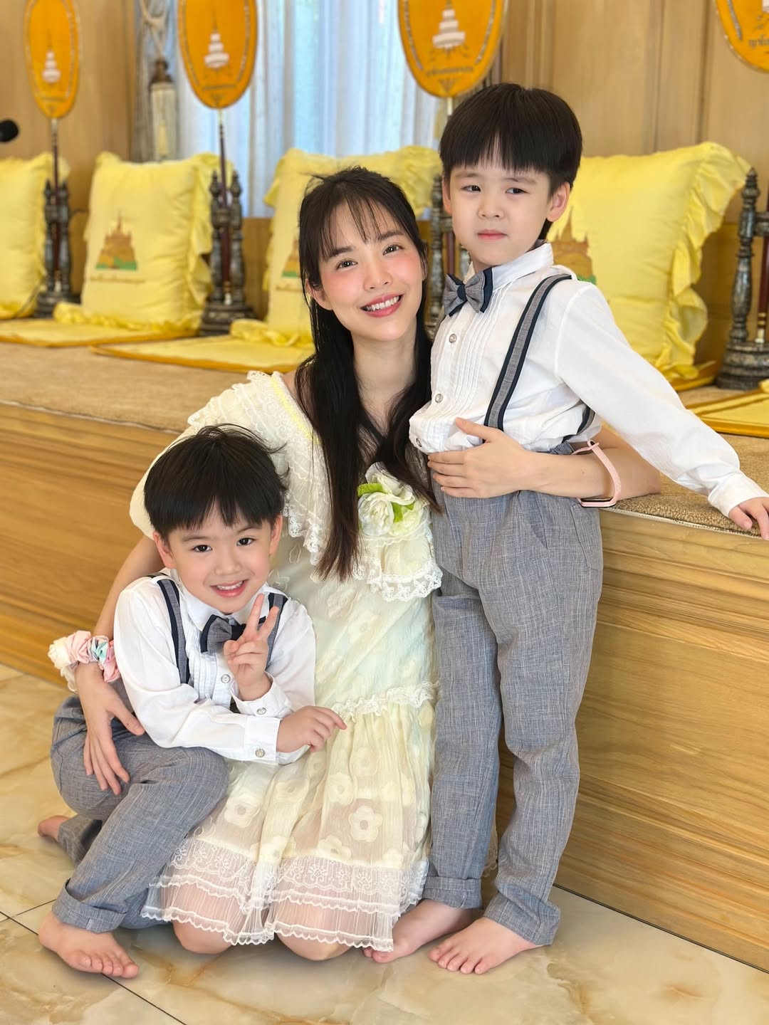 บัว สโรชา - น้องวายุและน้องวาตะ