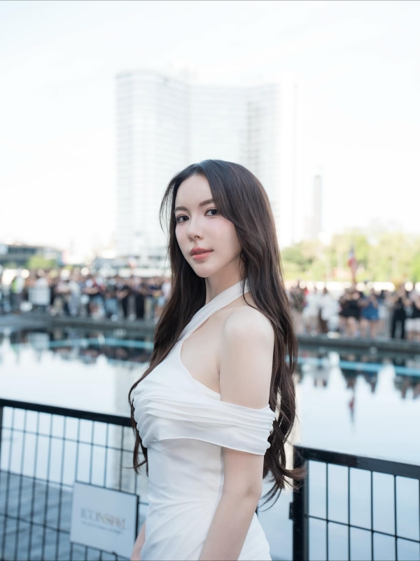 มุก วรนิษฐ์