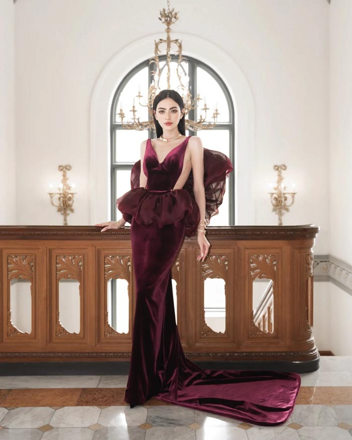 ใหม่ ดาวิกา