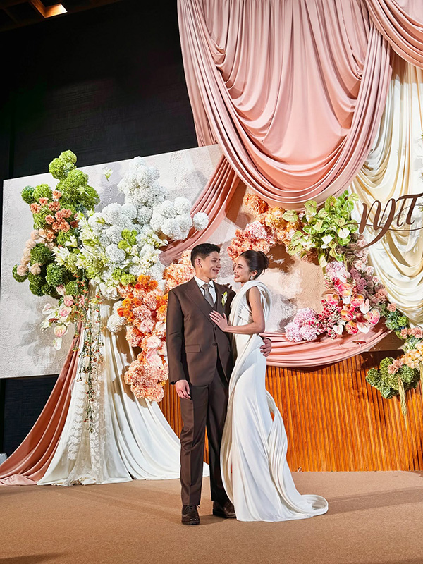 ชุดแต่งงาน มายด์ ลภัสลัล