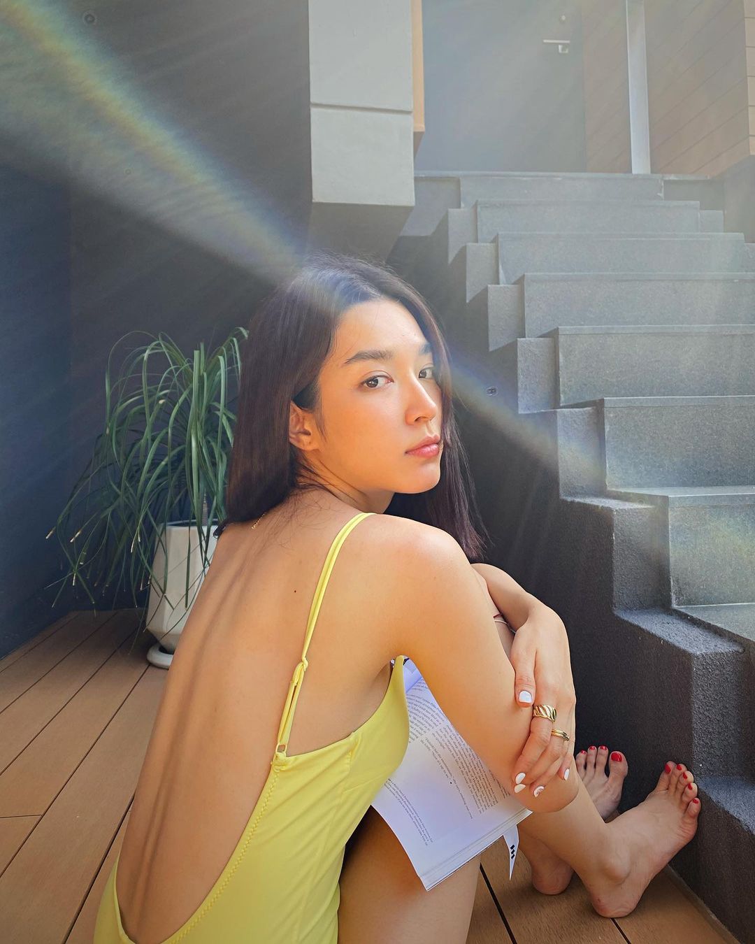 โม มนชนก