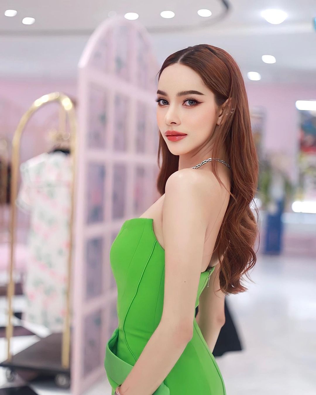 ส้มโอ ชมพูนุท