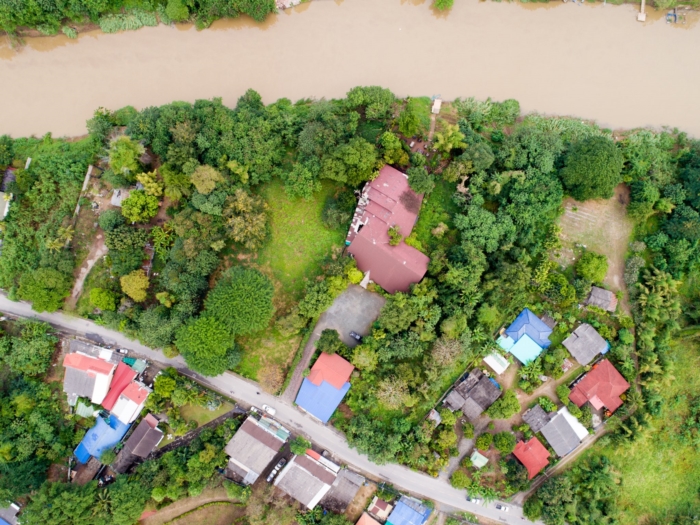 ลานนา คัมมันส์ ขายเฮือนริมน้ำ