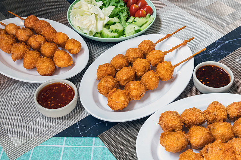 ลูกชิ้นชุบแป้งทอด รวมสูตรเมนูชุบแป้งทอด เมนูอาหารว่าง ของกินเล่น สูตรอาหาร