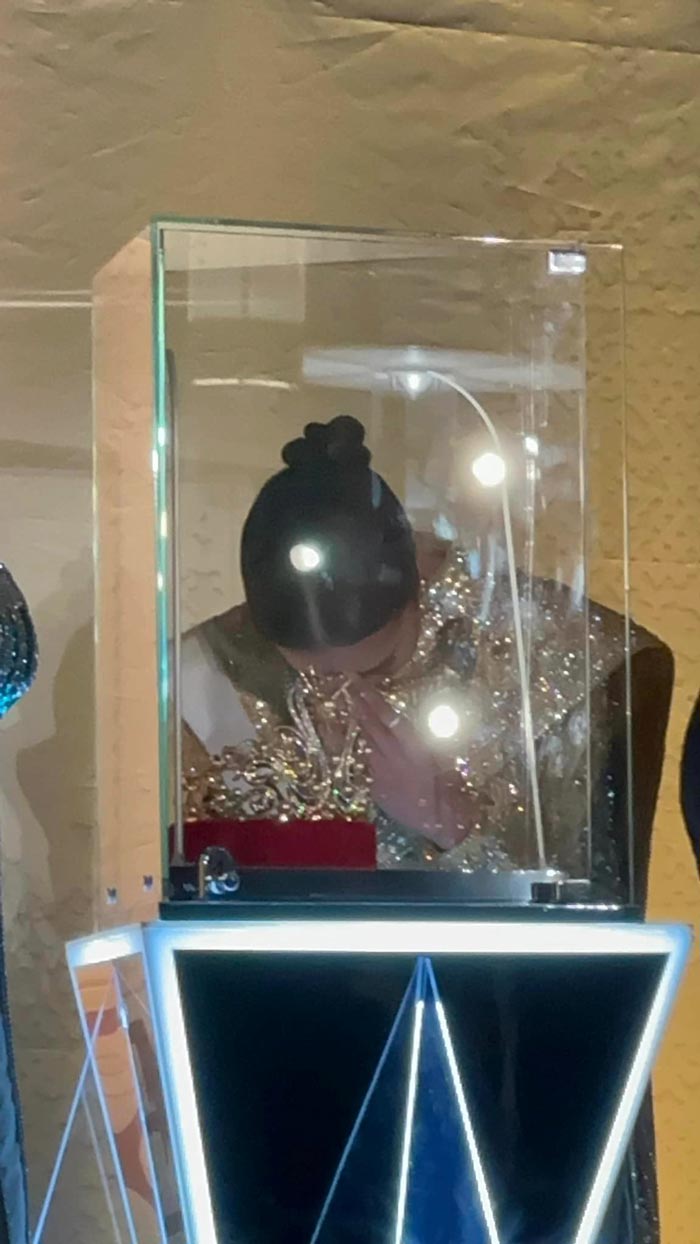 โอปอล ไหว้มงกุฎ MU2024