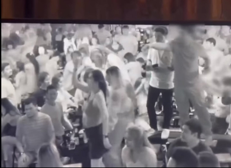  โจอี้ ภูวศิษฐ์ และวงขยี้แบนด์ เจอตัวตึงจังหวัดตราดป่วนคอนเสิร์ต