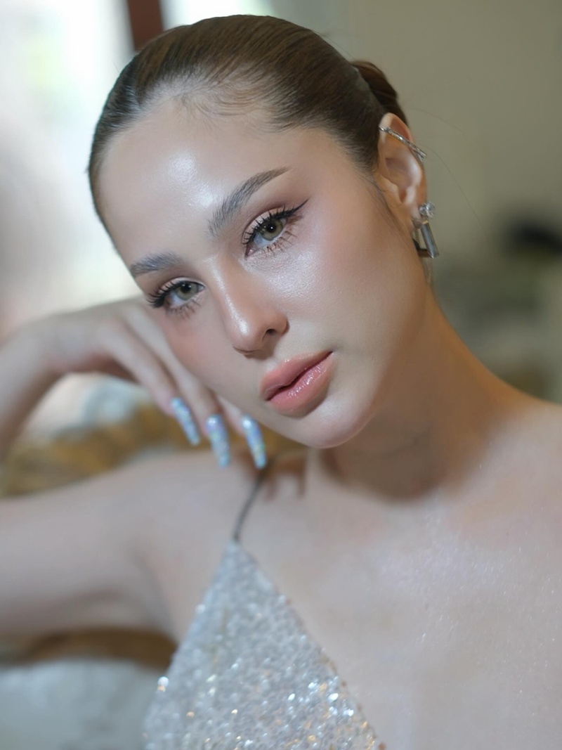 ขวัญ อุษามณี