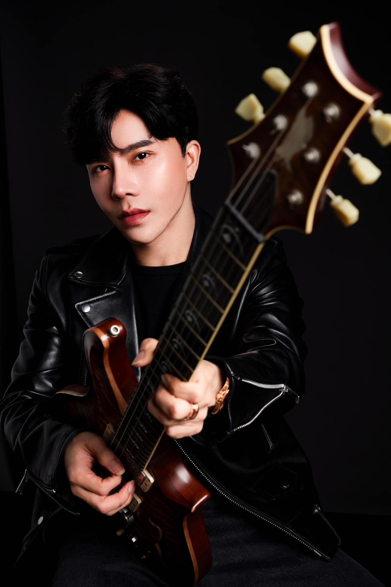 พอล วรัตน์พล วรัทย์วรกุล ถ่ายแบบลุคนักดนตรี