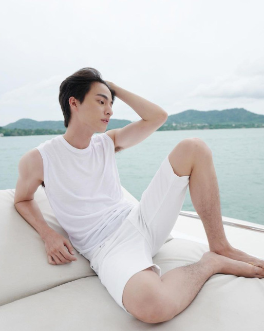 กลัฟ คณาวุฒิ