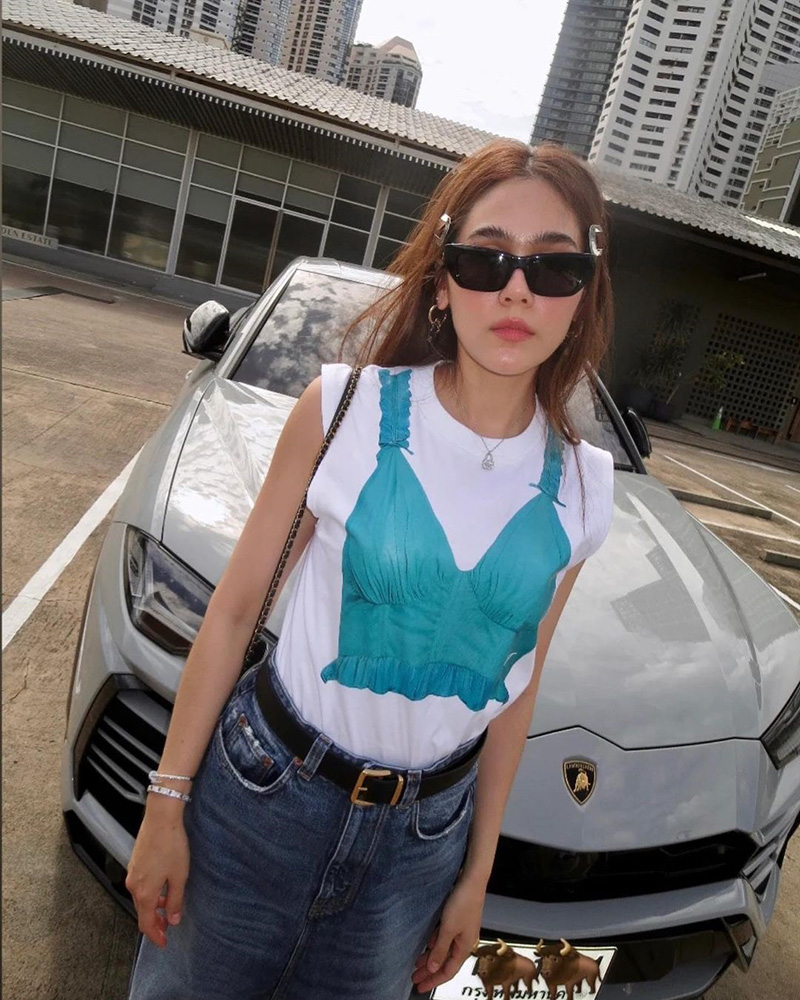 ชมพู่ อารยา