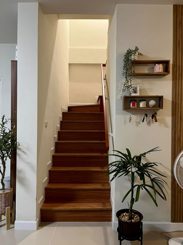 บ้านการเคหะ บันได