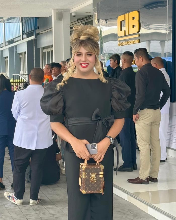 แพรรี่ ไพรวัลย์